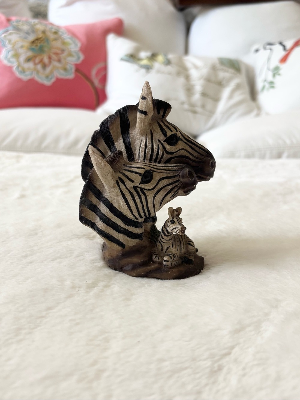 5/$15 🩷 MUST BUNDLE Zebra Family Figurine - Striped Ceramic Sculpture - Picture 2 of 7